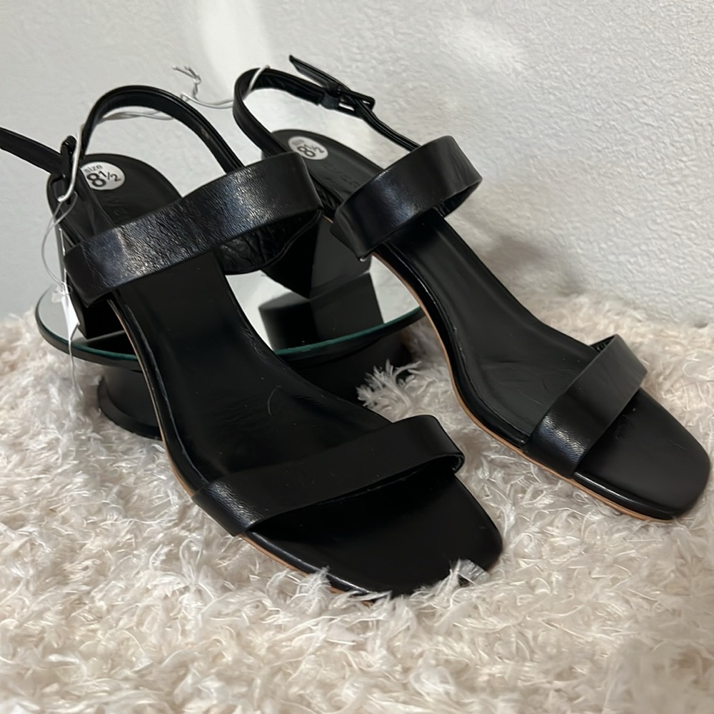 Everlane Double Strap Block Heel Sandal in Black - Picture 4 of 14